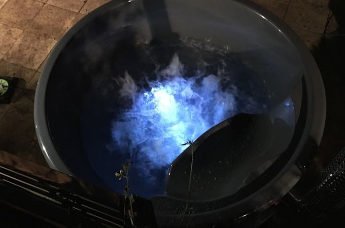 Polartunnan Royal Grande Hot Tub Blue LED 