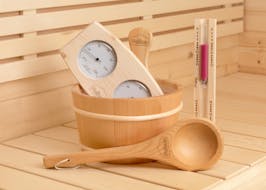 Saunasæt Traditionelt - Saunaspand, øse, hygrometer, termometer & Timeglas